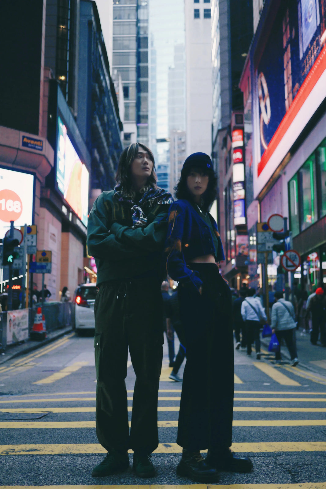 United-Society-Resort-Collection-Shoot-in-Central-Hong-Kong AlphaStyle