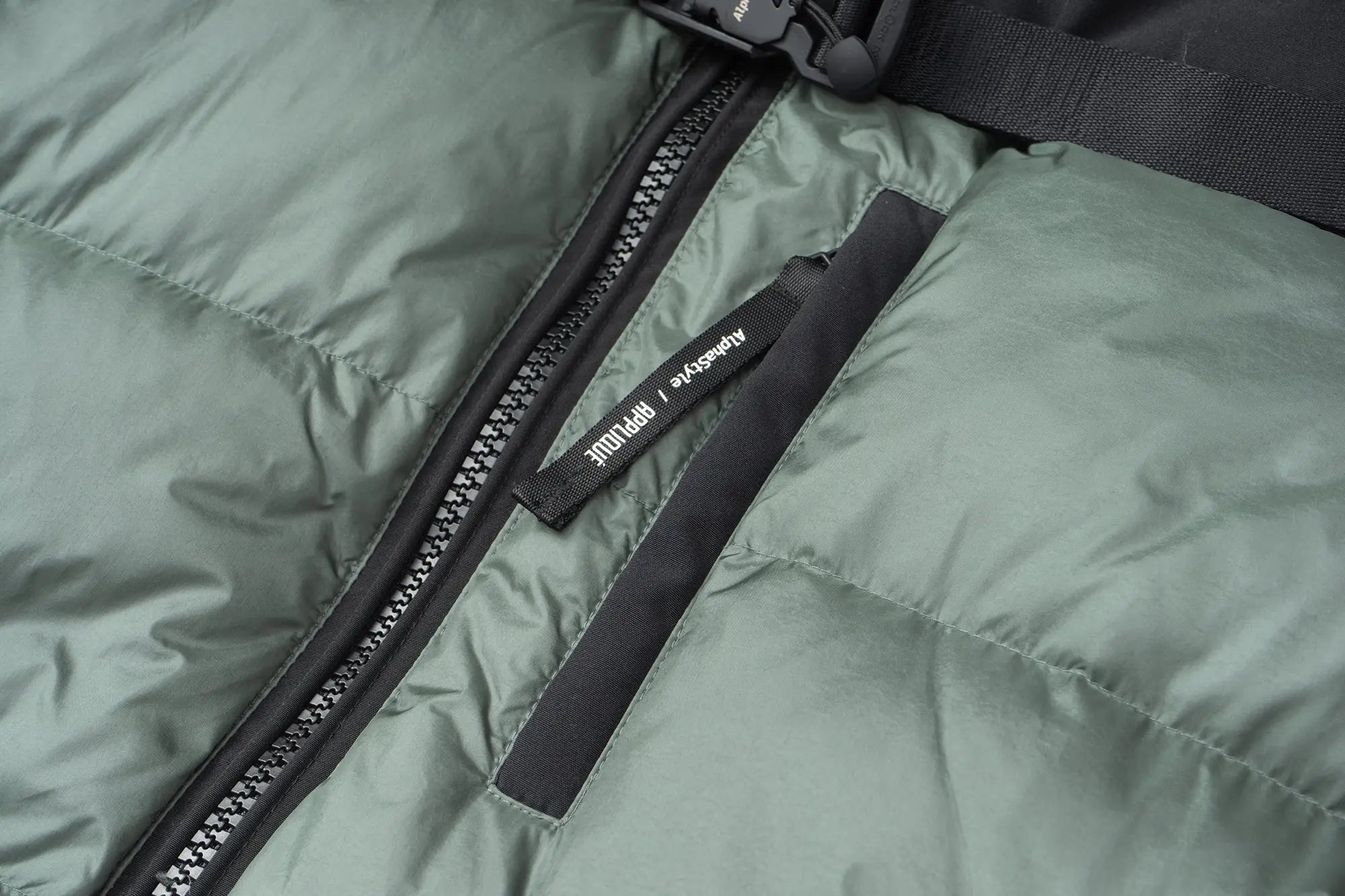 Dibatag Long Down Jacket Alphastyle